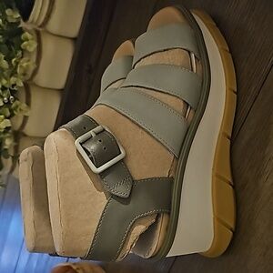 Sorel Joanie III Ankle Strap sandals